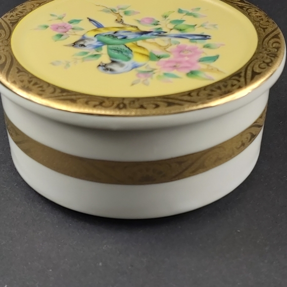 - Giftcraft Japan goldtone birds ceramic trinket box (Z13) - Picture 6 of 9